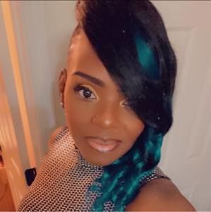 Meet your Posher, Latoya